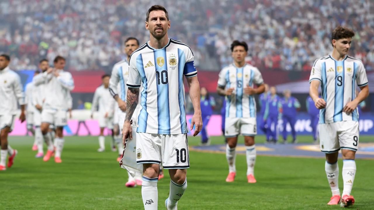 Lionel Messi missed a penalty in the first half but managed to score and assist to help Argentina win 3-2